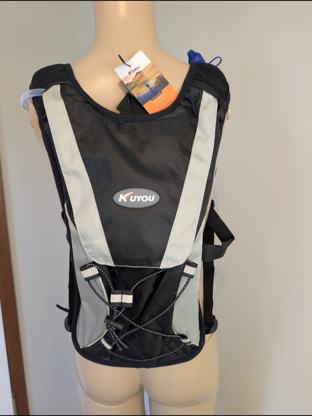 NWT Trinkrucksack Black and Gray Lightweight Hydration Backpack W/Bladder